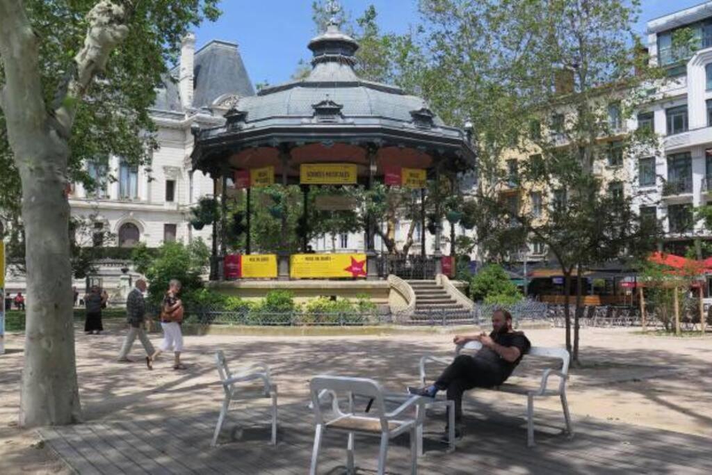 Magnifique T2 J Jaures Avec Garage Daire Saint-Etienne  Dış mekan fotoğraf